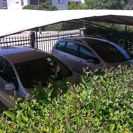 Benassi شقة